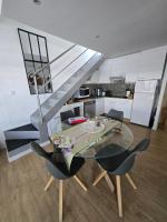 Kuchyň nebo kuchyňský kout v ubytování Superbe appartement avec solarium et piscine communautaire