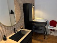 Łóżko lub łóżka w pokoju w obiekcie Maison de charme de 280m2 avec piscine chauffée …
