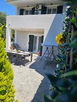Balkón nebo terasa v ubytování Villa Theo Corfu