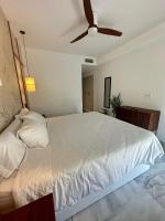 Postel nebo postele na pokoji v ubytování Luxury apartments Alamos beach Torremolinos - Costa Lago