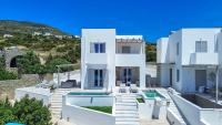 Bazén v ubytovaní White Villas Paros alebo v jeho blízkosti