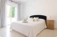 Postel nebo postele na pokoji v ubytování Villa 9 La Alzambra-Puerto Banus