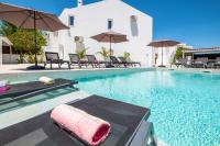 Bazén v ubytování Villa Paradisius by Algarve Vacation nebo v jeho okolí