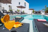 Bazén v ubytování Villa Paradisius by Algarve Vacation nebo v jeho okolí