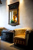 A seating area at Hotel Residence Veliero