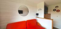 Telewizja i/lub zestaw kina domowego w obiekcie Pieds des pistes - Parking couvert - Plein sud