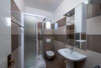 Kúpeľňa v ubytovaní Apartment in Duce with sea view, terrace, air conditioning, WiFi 3423-3