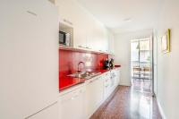 Kuchyň nebo kuchyňský kout v ubytování Big apartment for 15 in the heart of Eixample