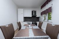 Kuchyň nebo kuchyňský kout v ubytování Apartment in Duce with sea view, terrace, air conditioning, WiFi 3423-6
