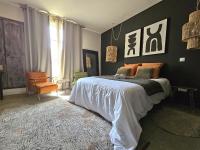 Posteľ alebo postele v izbe v ubytovaní La Maison de Lyna