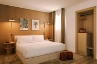 Posteľ alebo postele v izbe v ubytovaní Paseo de Gracia Hotel, Sonder by Marriott Bonvoy