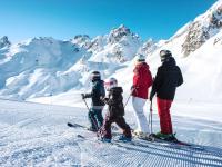 Hostia v ubytovaní Appartement 2 Pièces 31m² - Skis aux pieds - Coeur des 3 Vallées - La Tania - FR-1-182A-18