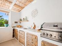 Kuchyň nebo kuchyňský kout v ubytování Villa Manana by Interhome