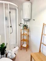 Kuchyň nebo kuchyňský kout v ubytování Apartmani-Okrug Gornji-Ciovo