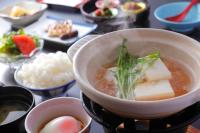 Jídlo v hotelu nebo okolí