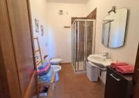 A bathroom at Casa Katia, Giuliana & Nami
