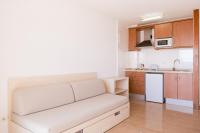 Kuchyňa alebo kuchynka v ubytovaní Bossa Bay - MC Apartments Ibiza