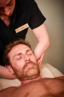Kúpele alebo wellness v ubytovaní Castello Di Postignano Relais