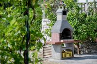 Vonkajšia záhrada v ubytovaní Mariva Apartments