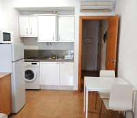 Kuchyňa alebo kuchynka v ubytovaní Apartamentos Mirablau