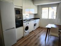 Kuchyňa alebo kuchynka v ubytovaní Apartamentos Mirablau