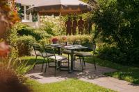 En have udenfor Hotel Mühle