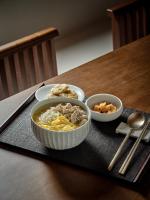 Φαγητό σε αυτή η παραθεριστική κατοικία ή κάπου εκεί κοντά