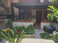 Vonkajšia záhrada v ubytovaní Casa vacanze da Nonna Rosa Ortona