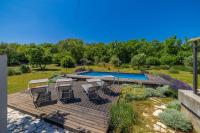 Bazén v ubytování Holiday house GARICA nebo v jeho okolí