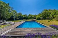 Bazén v ubytování Holiday house GARICA nebo v jeho okolí