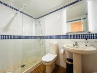 Kúpeľňa v ubytovaní Marina Isla Canela apartment