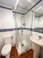 Kúpeľňa v ubytovaní Marina Isla Canela apartment