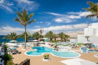 Bazén v ubytovaní Neptuno Suites - Adults Only alebo v jeho blízkosti