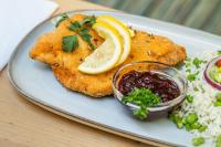 Jídlo v hotelu nebo okolí