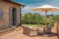 A garden outside L'Oliveta 6, Emma Villas