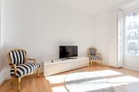 TV a/nebo společenská místnost v ubytování 3 bedrooms 2 bathrooms furnished - La Latina - Bright & spacious - MintyStay