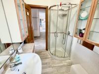 A bathroom at Comodo appartamento Casa Razzoli