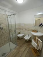 Kúpeľňa v ubytovaní Sea View Teti Rooms & Apts