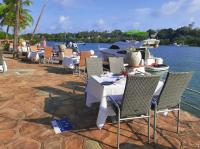 Výhled na řeku, která protéká v blízkosti vily