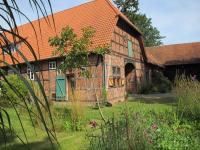 Zahrada ubytování Historic Farmhouse in Hohnebostel with Garden near Lake