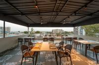 Restaurace v ubytování Aceotel Select Sarvagya, Vijay Nagar- A Luxury Boutique Hotel