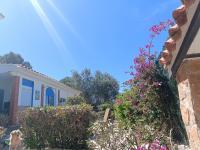 Zahrada ubytování Buena vista y privacidad, villa forestal tranquila y fresca con super piscina 80M2, a 22 minutos de Valencia