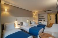 Postel nebo postele na pokoji v ubytování BW Izmir Hotel
