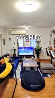 Independent House 沖縄VILLA YASUMIBA Okinawa Urumaにあるテレビまたはエンターテインメントセンター