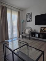 TV a/nebo společenská místnost v ubytování La La Lalic house
