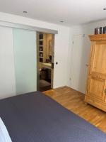 Posteľ alebo postele v izbe v ubytovaní Zimmer Room Trogir Kastela Split