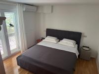 Posteľ alebo postele v izbe v ubytovaní Zimmer Room Trogir Kastela Split