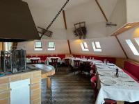 Ресторан / где поесть в Grand appartement atypique à la montagne avec vue unique