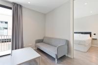 Postel nebo postele na pokoji v ubytování Sitges Vibe Apartments by Olala Homes