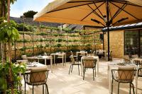 Restaurace v ubytování House of George W Davies